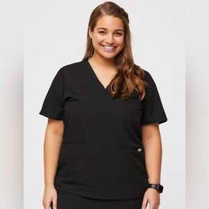 Figs Casma 3 Pocket Scrub Top